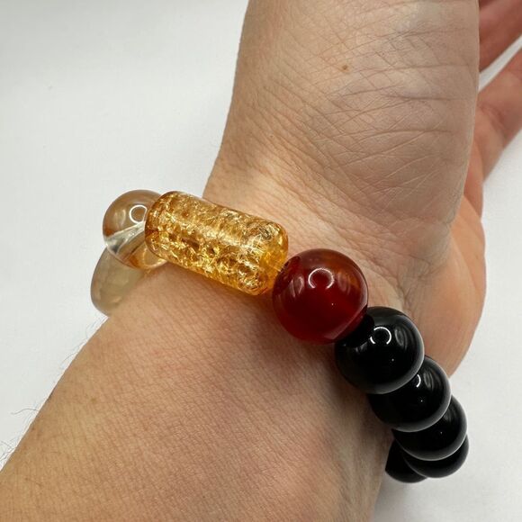 SALE! Beautiful stretchy stone and glass beaded bracelet! - Picture 2 of 8